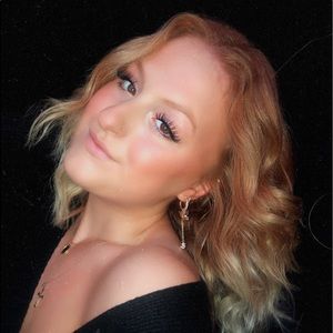 Meet your Posher, Emily ann